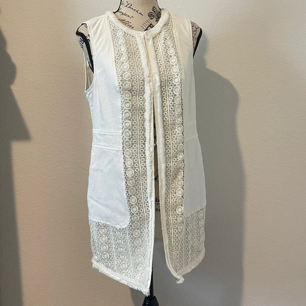Chico's WOmen'sVest White Lace 0 Bohemian Festive Classic Chic (2,4)